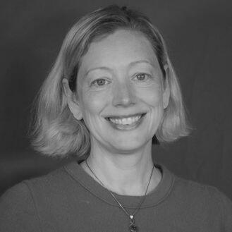 Headshot of Holly Legleiter